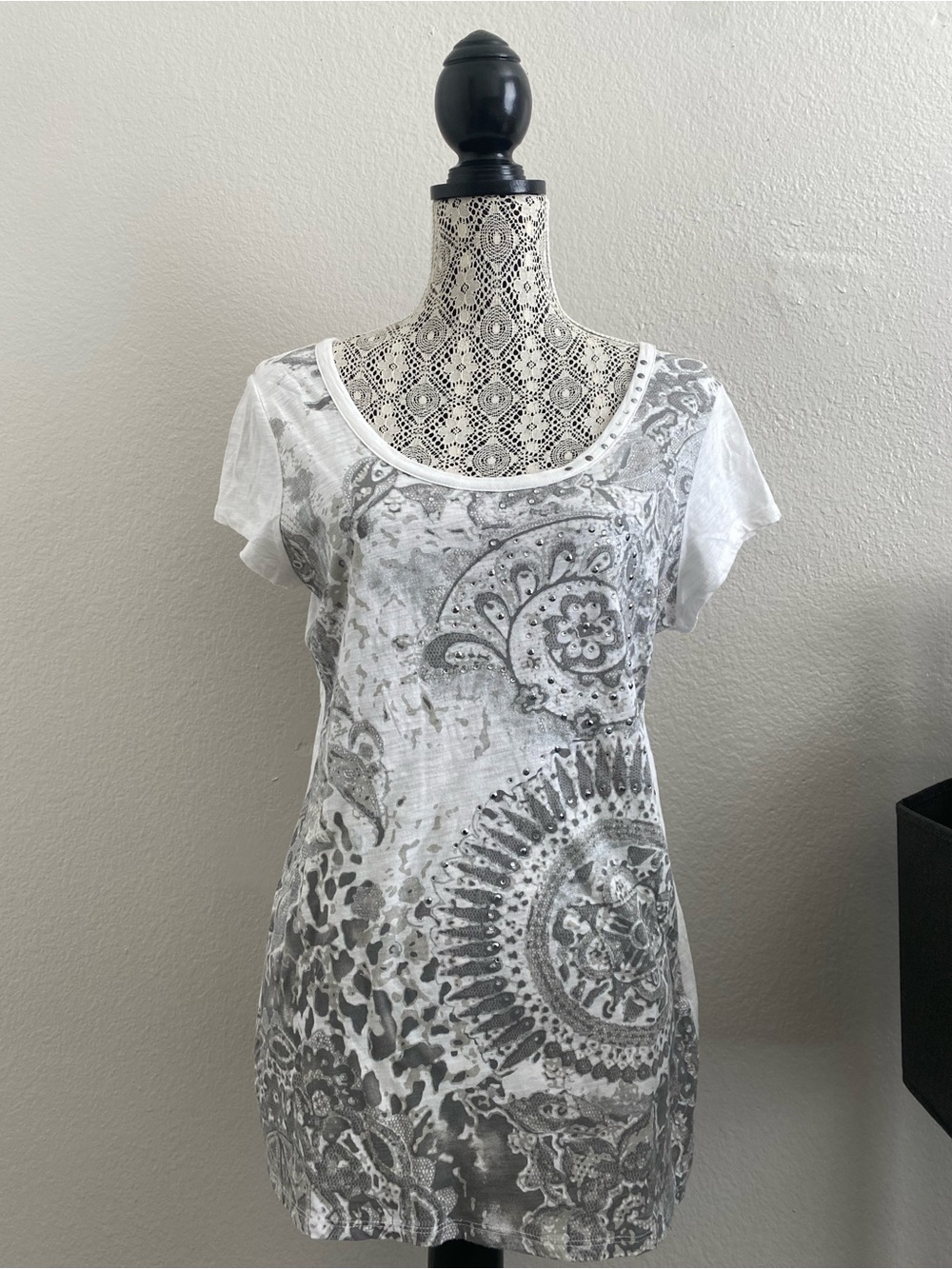 Rxb Women's White & Gray paisley Printed Top